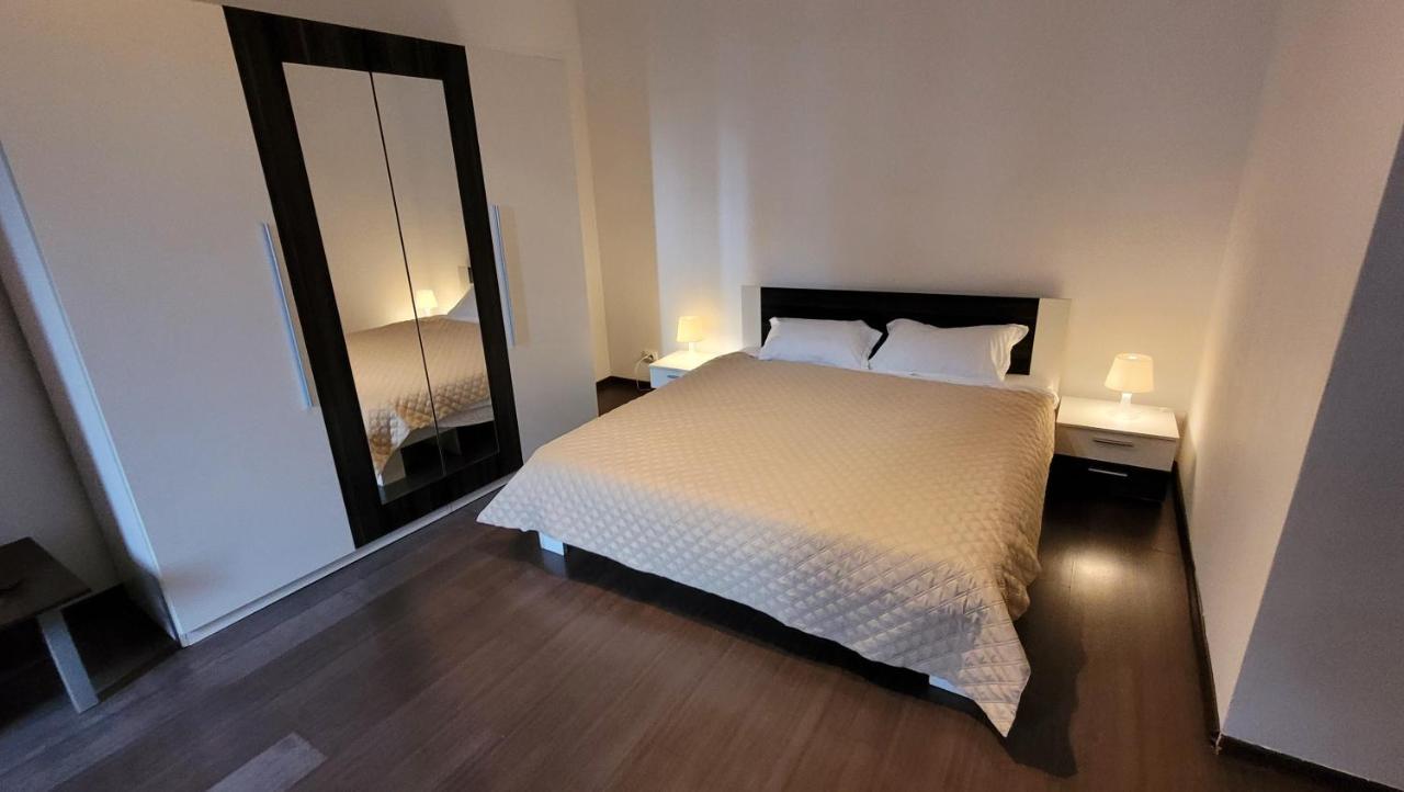 Anastasia Bratianu Apart 28 A Self Check From 2 Pm Bucureşti Ngoại thất bức ảnh