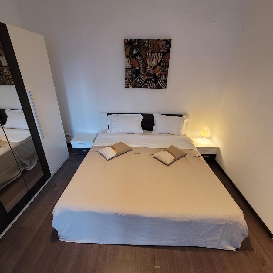 Anastasia Bratianu Apart 28 A Self Check From 2 Pm Bucureşti Ngoại thất bức ảnh